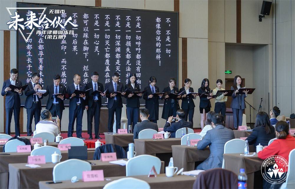 /uploads/image/2021/10/29/d5e3946673d69be5fa867f13a2e802e6.jpg 舞台剧:张伟刑辩记.jpg