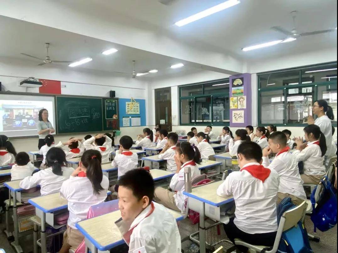 /uploads/image/2021/11/08/bbf37ac6a3006b1ac5a0d1b87d2f7ec6.jpg 章玲洁2.jpg